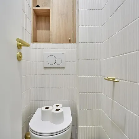 Centre De By Prestige * باريس